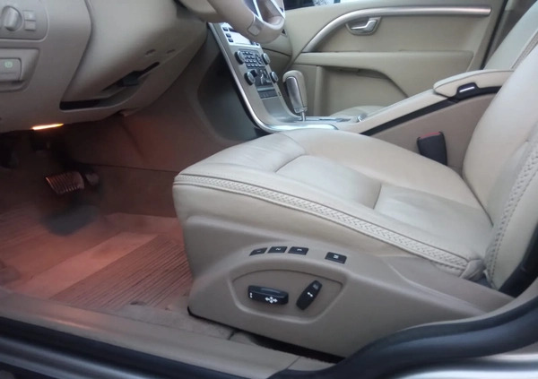 Volvo XC 70 cena 47500 przebieg: 266000, rok produkcji 2010 z Sandomierz małe 37